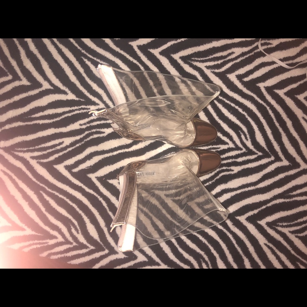 Super cute high heel boots
